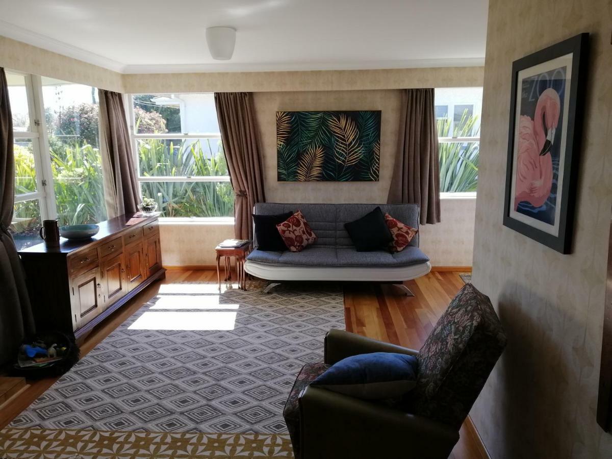 Super Central Cosy Greytown House With Garage エクステリア 写真