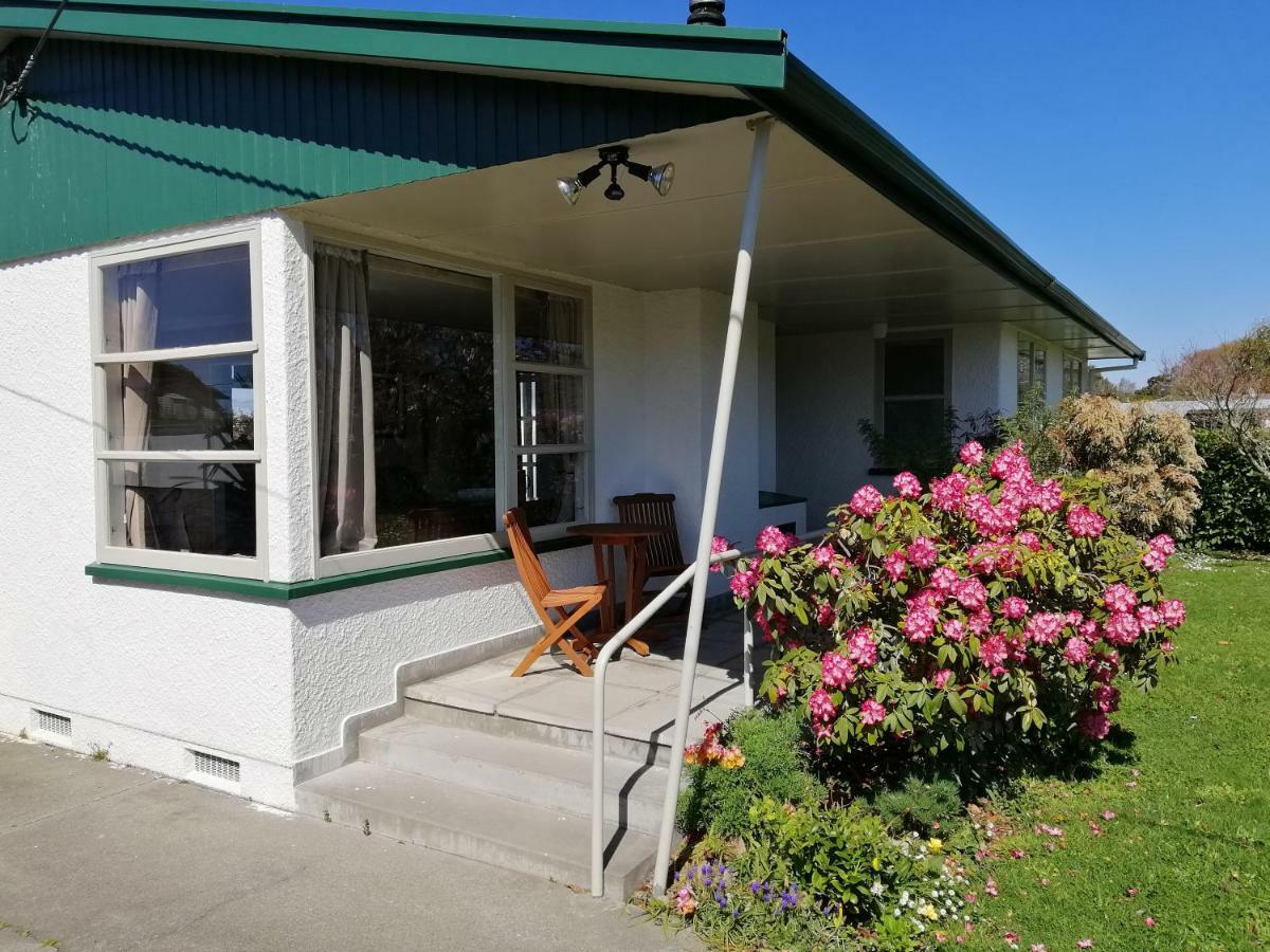 Super Central Cosy Greytown House With Garage エクステリア 写真